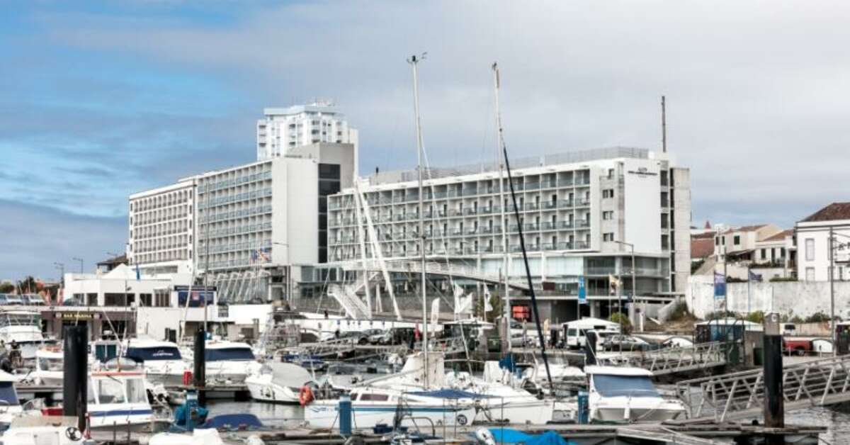 Een foto van de buitenkant van Hotel Marina Atlantico