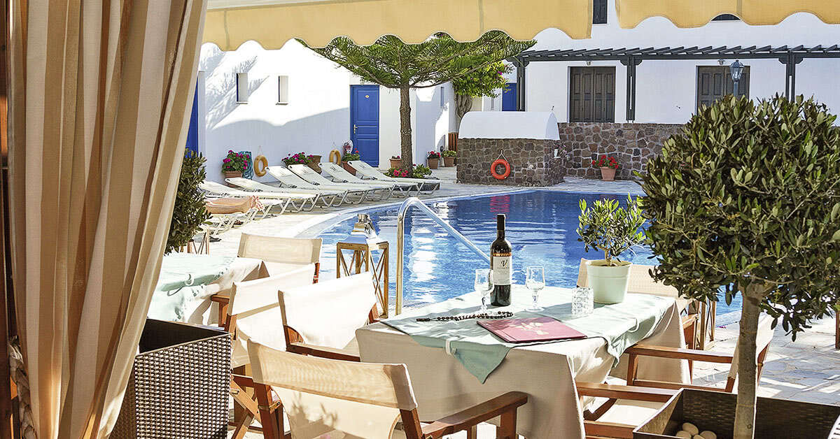 Een foto van het terras bij Hotel Mathios Village