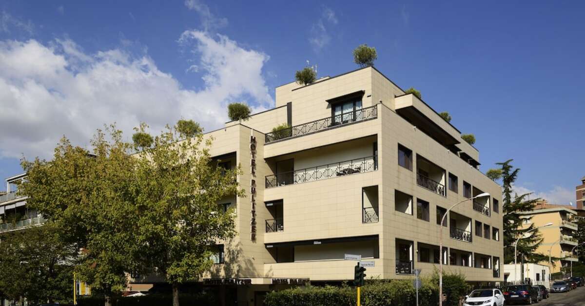 Een foto van de buitenkant van Hotel Pulitzer Roma