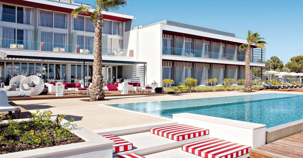Ein Foto vom Pool im Pestana Alvor South Beach