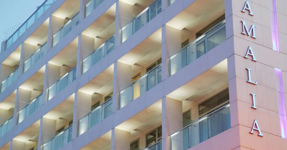 Een foto van de buitenkant van Amalia Hotel Athens