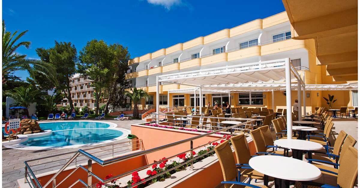Een foto van het zwembad bij Hotel Spa Sagitario Playa