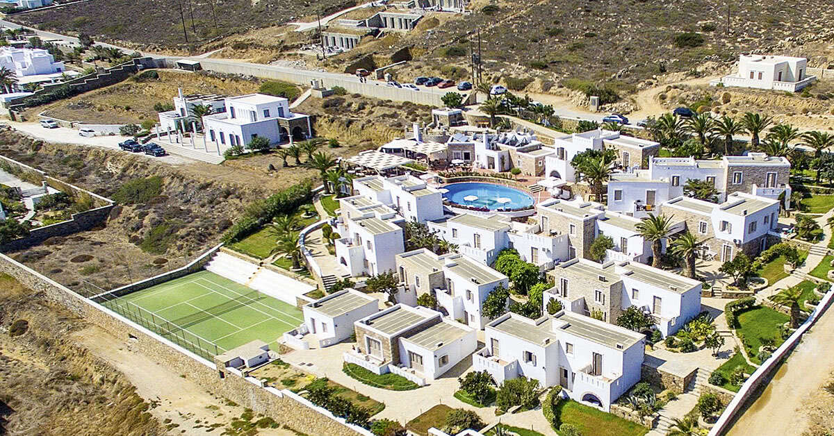 Een foto van de buitenkant van Naxos Magic Village
