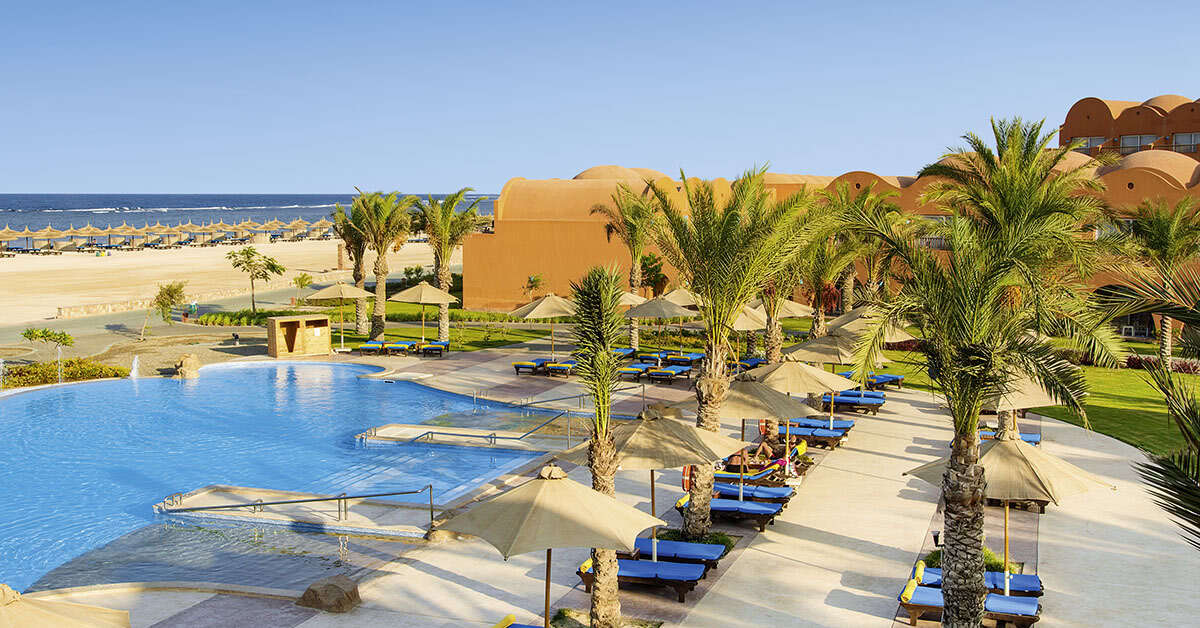 Een foto van het zwembad bij Novotel Marsa Alam