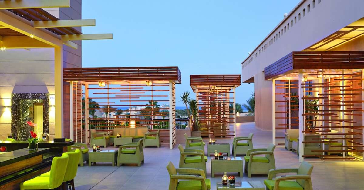 Ein Foto von der Terrasse im Coral Sea Holiday Village Red Sea