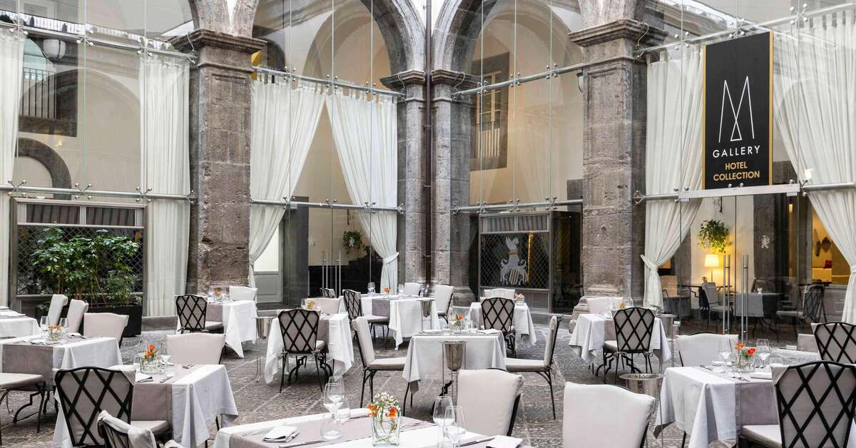 Een foto van Palazzo Caracciolo Napoli