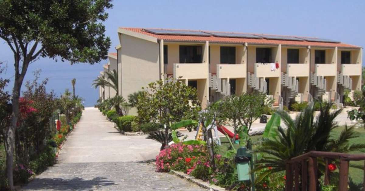 Een foto van de buitenkant van Appartementen Poggio di Tropea