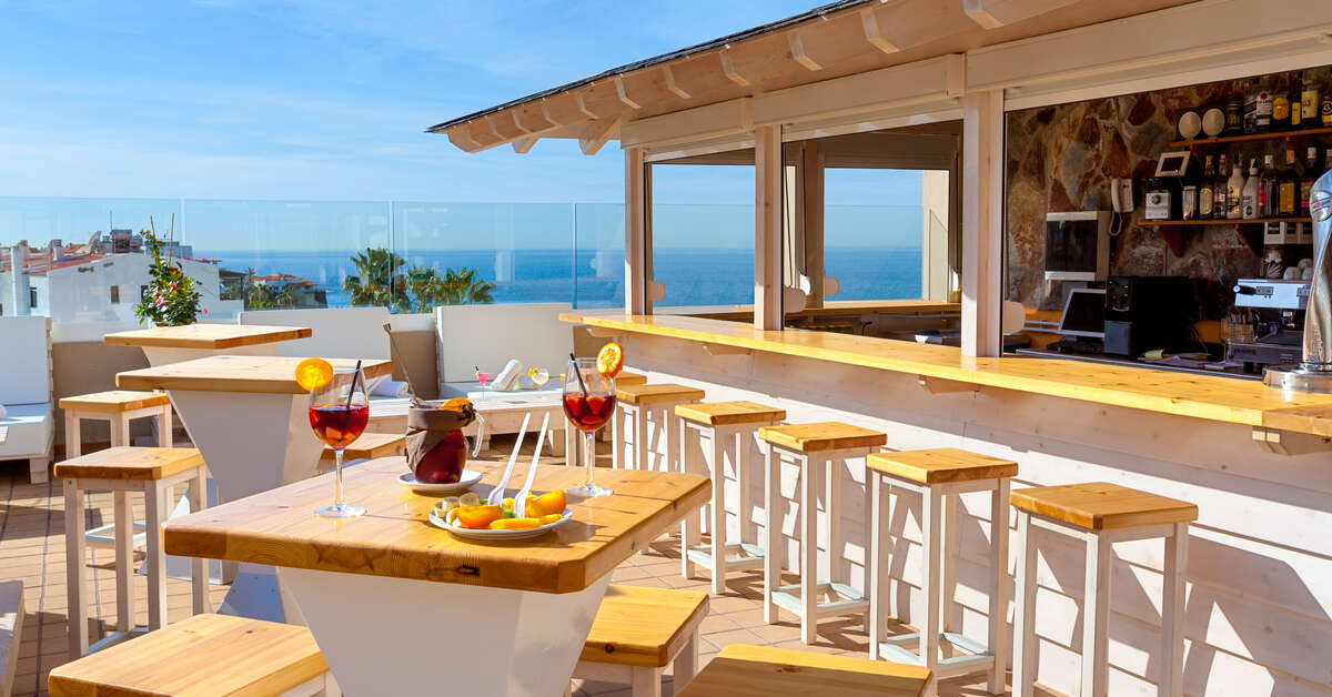 Een foto van het terras bij Aparthotel Dragos Del Sur