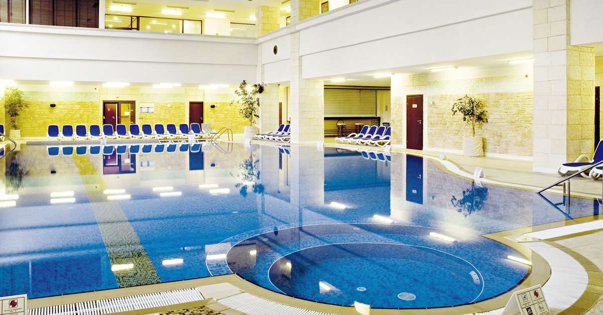 Een foto van het zwembad bij Melia Grand Hermitage
