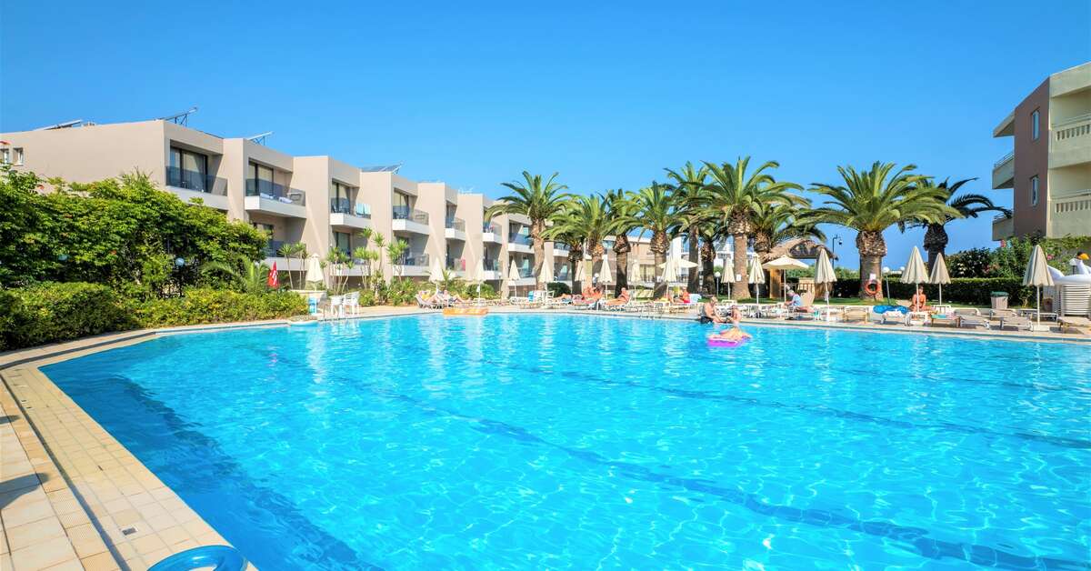 Een foto van het zwembad bij Atrion Resort Hotel & Appartementen