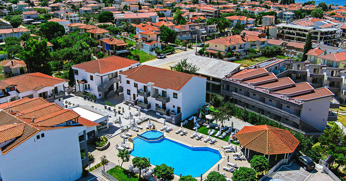Een foto van het zwembad bij Acrotel Lily Ann Village