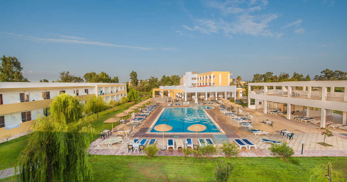 Een foto van het zwembad bij Aegean Bay Hotel