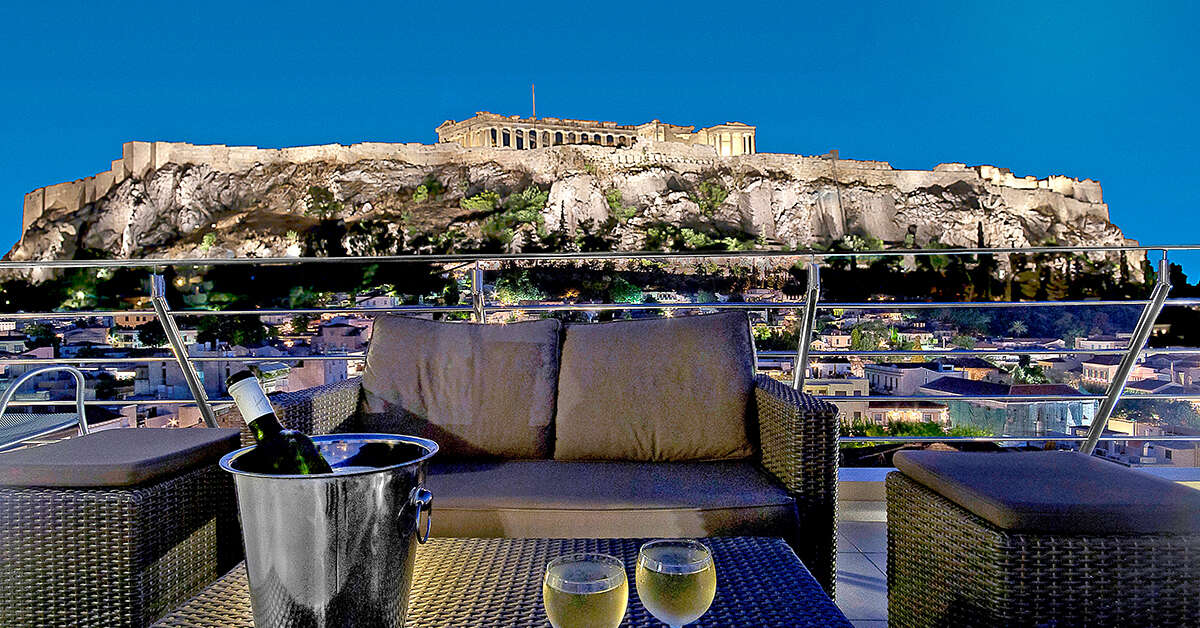 Een foto van het terras bij Hotel Plaka