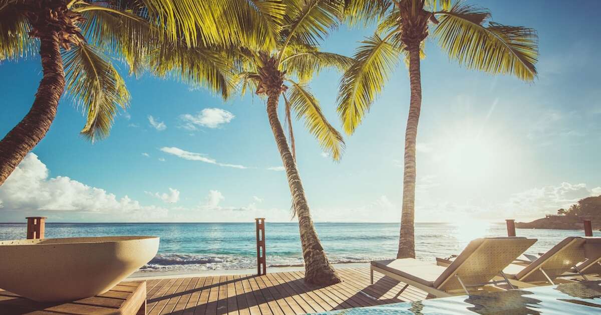 Een foto van het zwembad bij Carana Beach Hotel