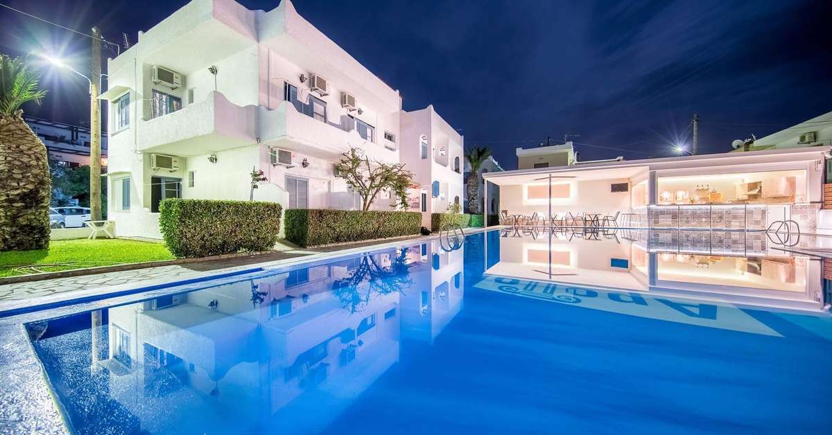 Een foto van het zwembad bij Apollo Appartementen Plakias
