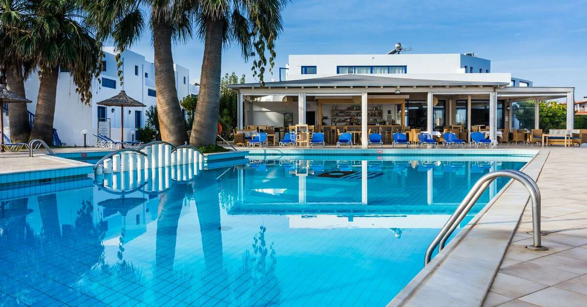 Een foto van het zwembad bij Hara Ilios Village