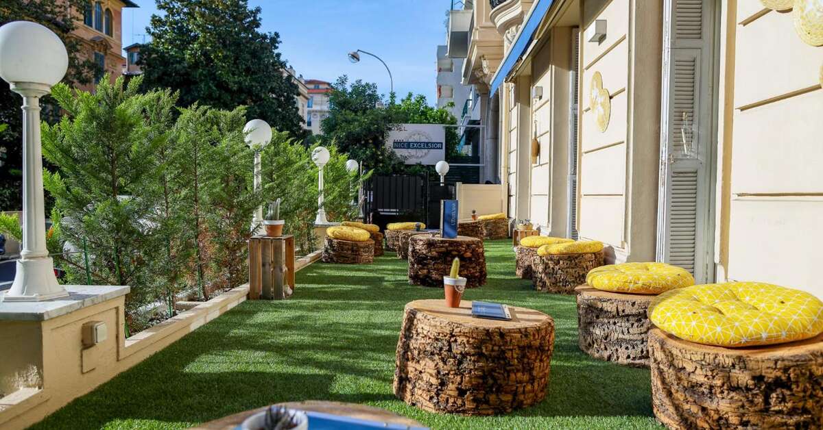 Een foto van de buitenkant van Nice Excelsior Hotel