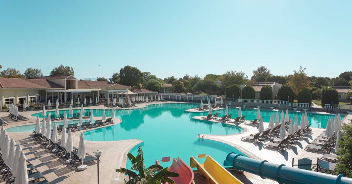 Een foto van het zwembad bij Anadolu Hotels Didim Club
