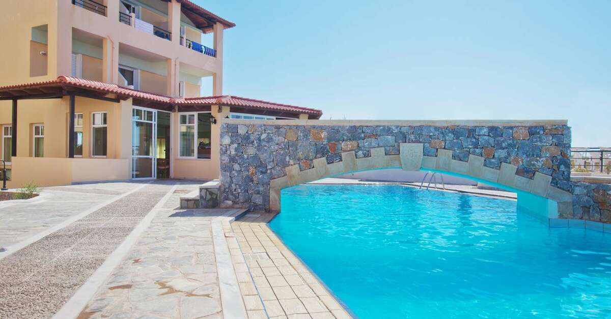 Ein Foto vom Pool im Dedalos Beach Hotel