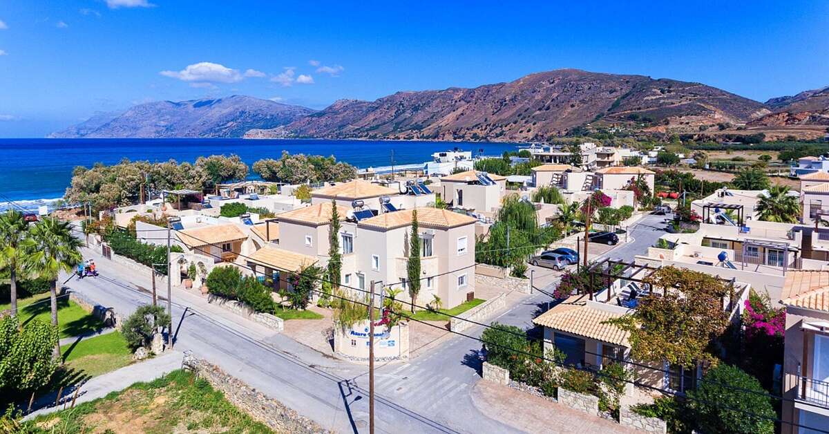 Een foto van het strand bij Azure Beach Villas