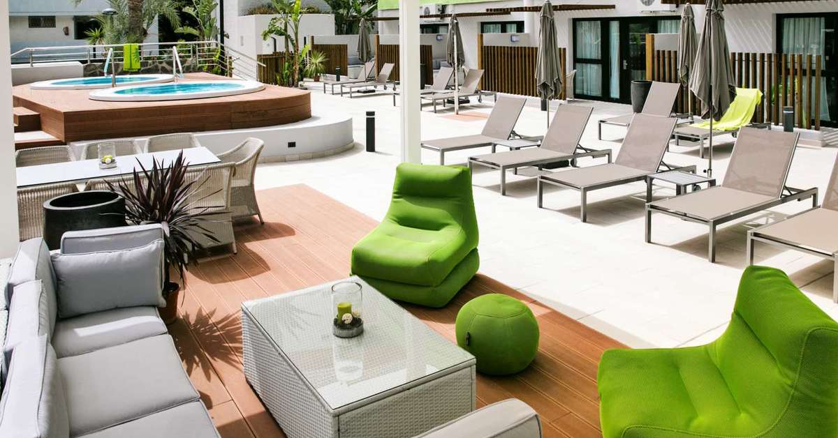 Ein Foto von der Terrasse im Hotel Livvo Anamar Suites