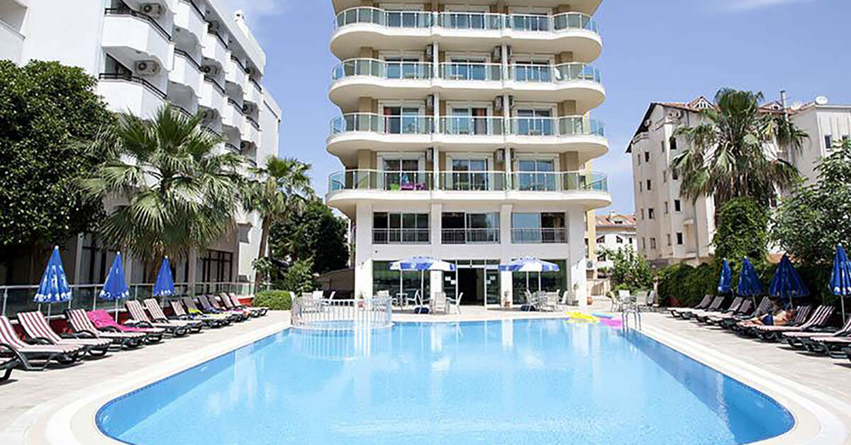 Een foto van het zwembad bij Alkan Hotel
