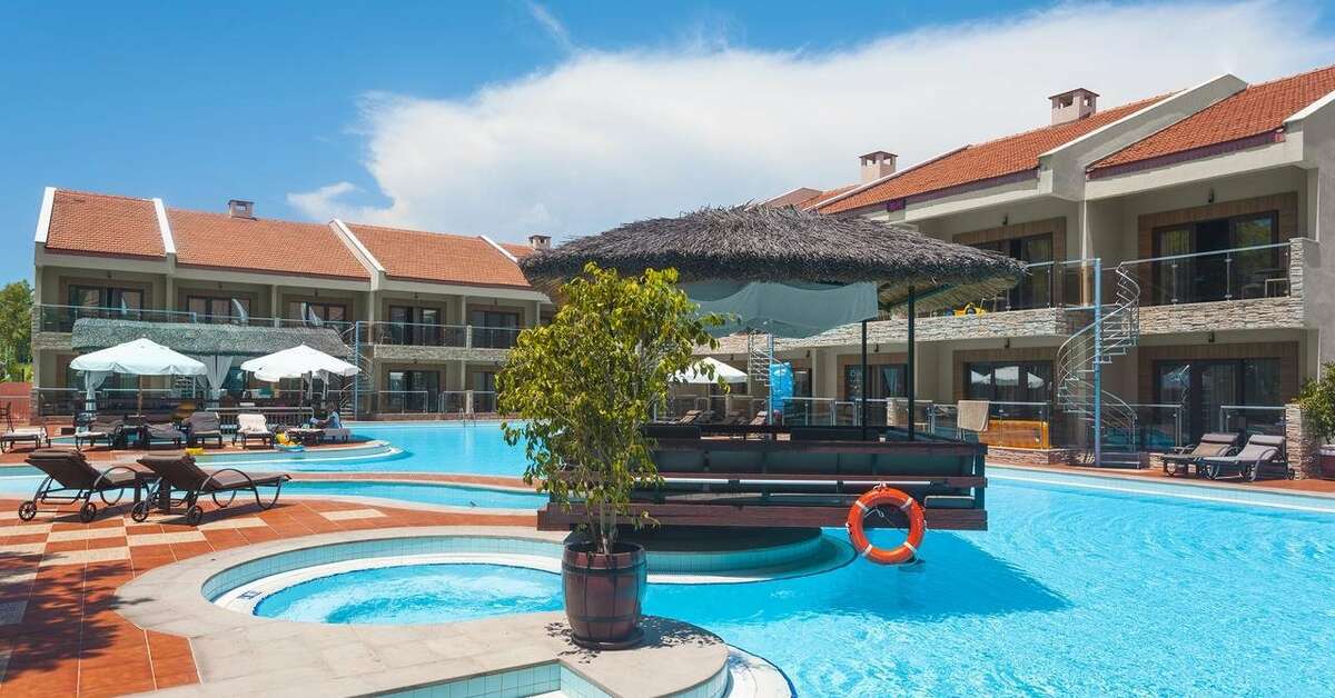 Ein Foto vom Pool im Club Hotel Turan Prince World