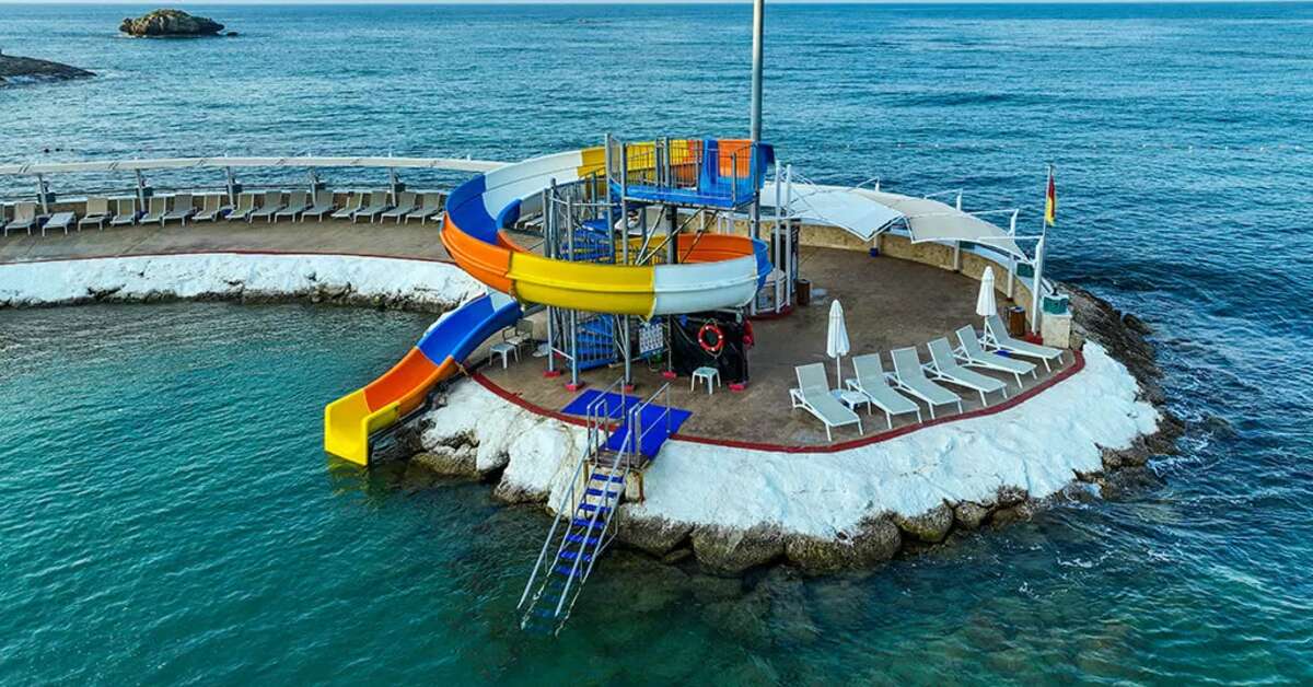 Een foto van het strand bij Orange County Resort Hotel Alanya