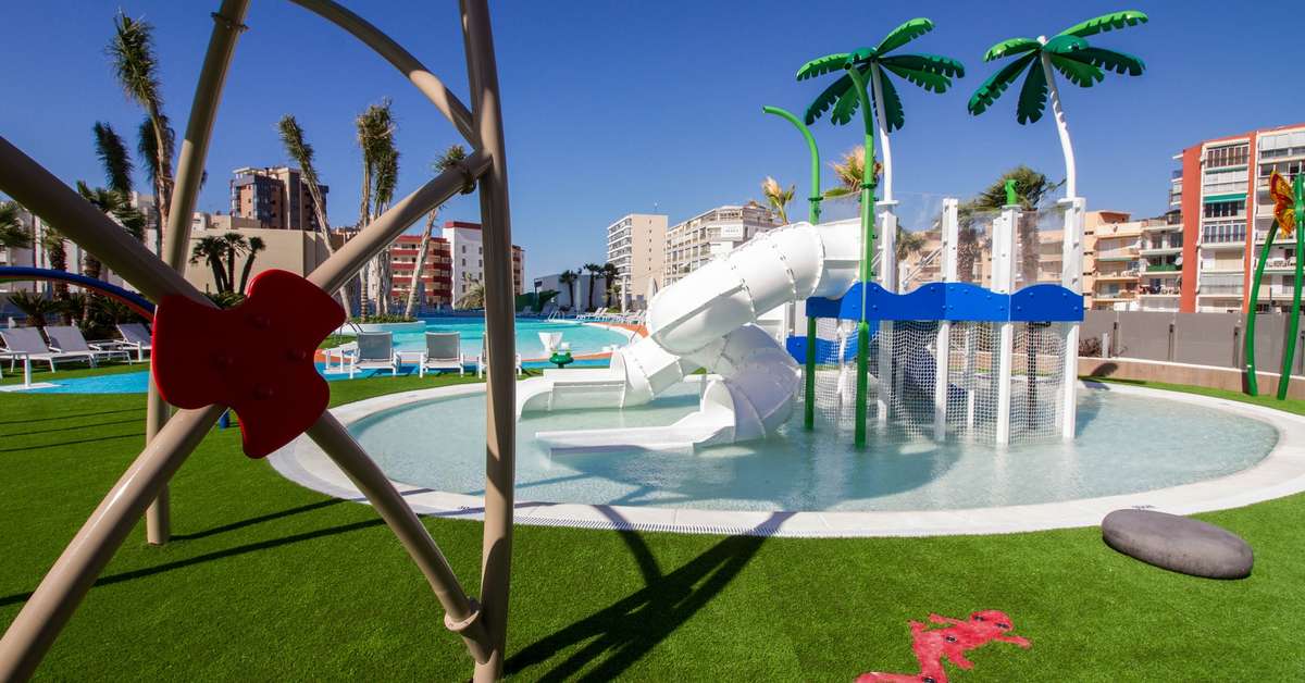 Een foto van het zwembad bij Estimar Calpe Suitopia 3 &Three