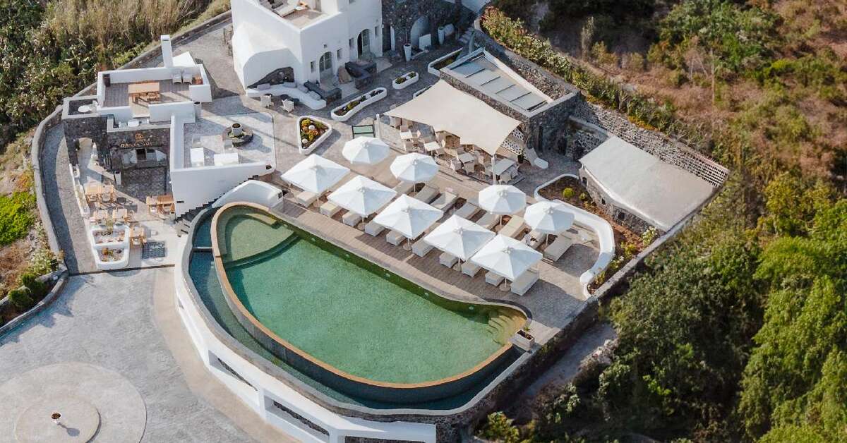 Een foto van Danae Suites Santorini