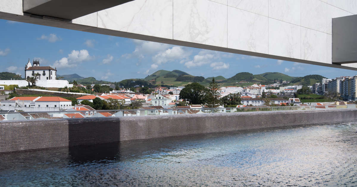 Een foto van de buitenkant van Octant Ponta Delgada
