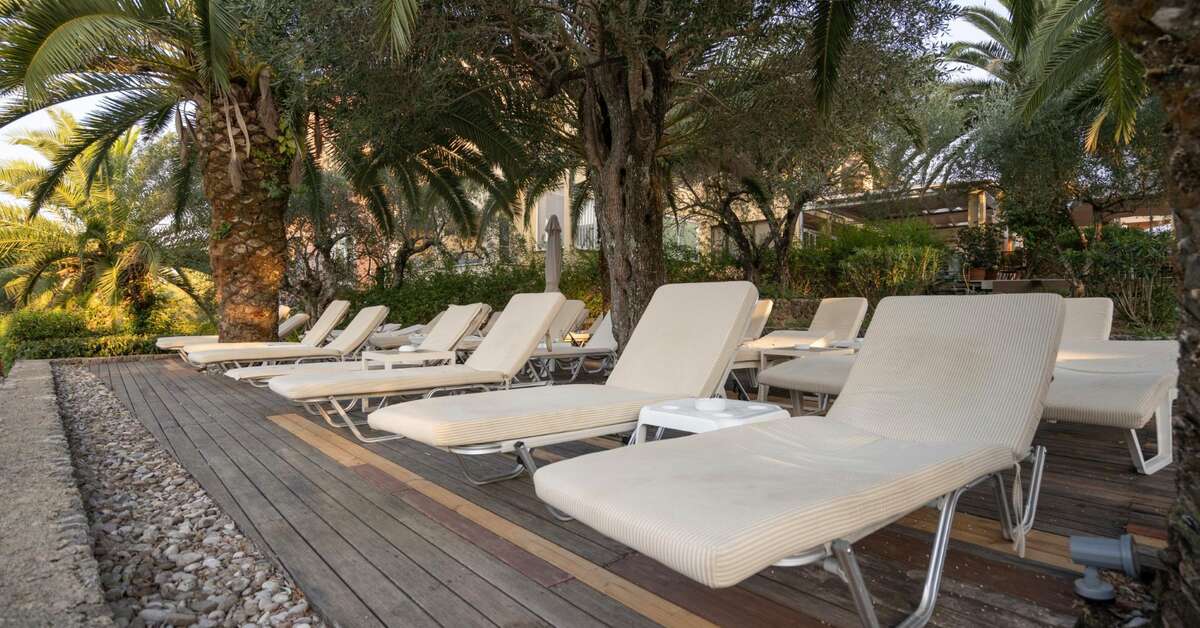 Een foto van het terras bij Art Hotel Debono