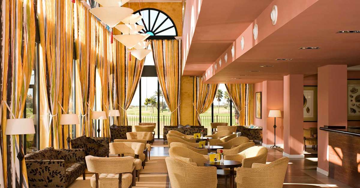 Een foto van het interieur van Barcelo Costa Ballena Golf & Spa