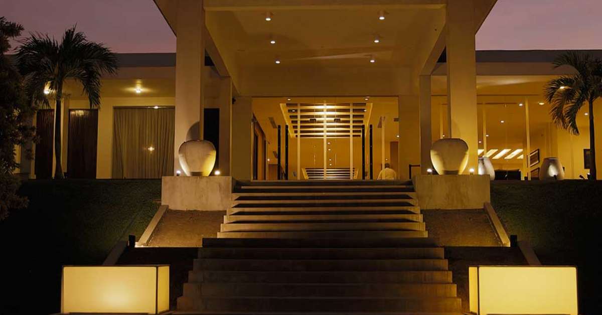 Een foto van de buitenkant van Pegasus Reef Hotel