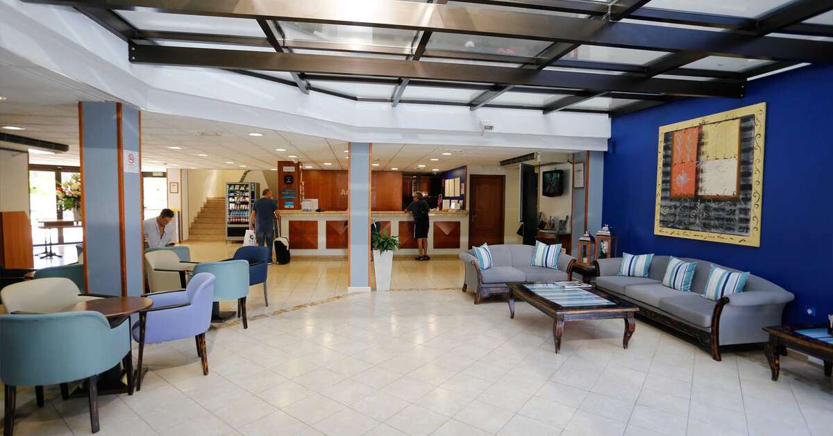Een foto van het interieur van Aparthotel Andorra