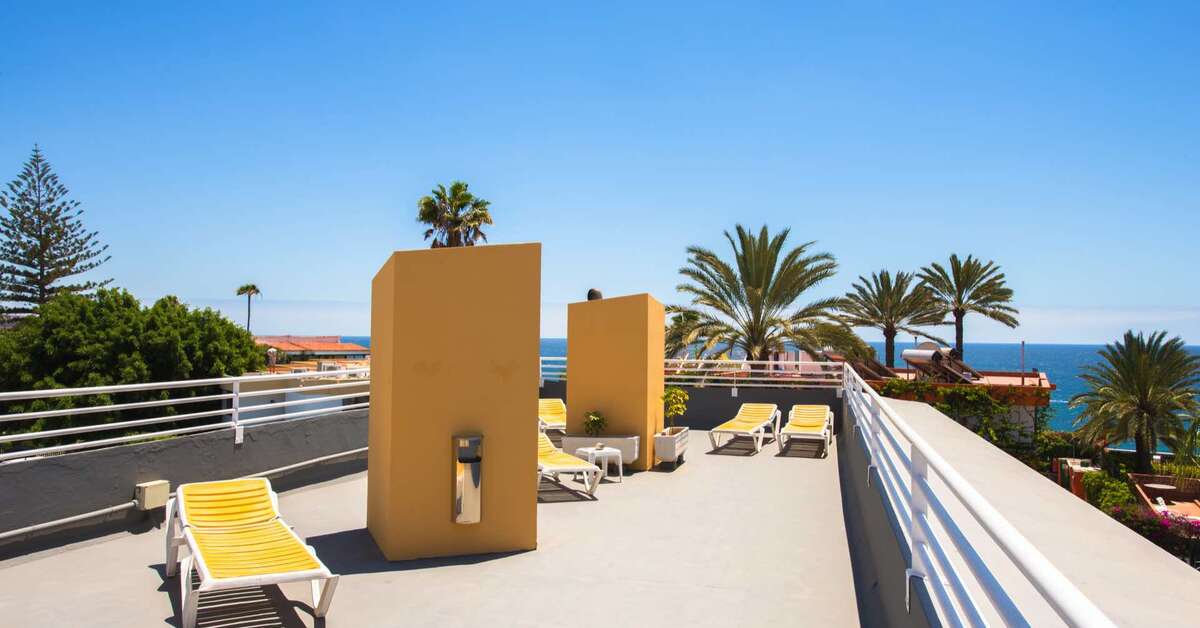 Een foto van het terras bij Appartementen Karina