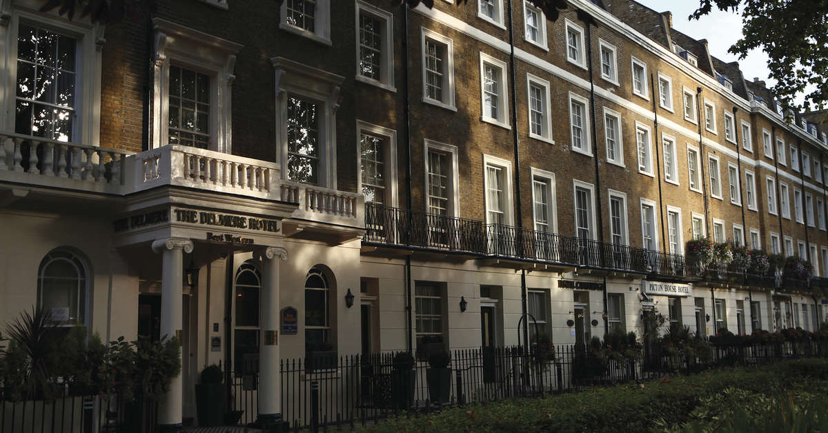 Een foto van de buitenkant van Best Western Plus Delmere Hotel