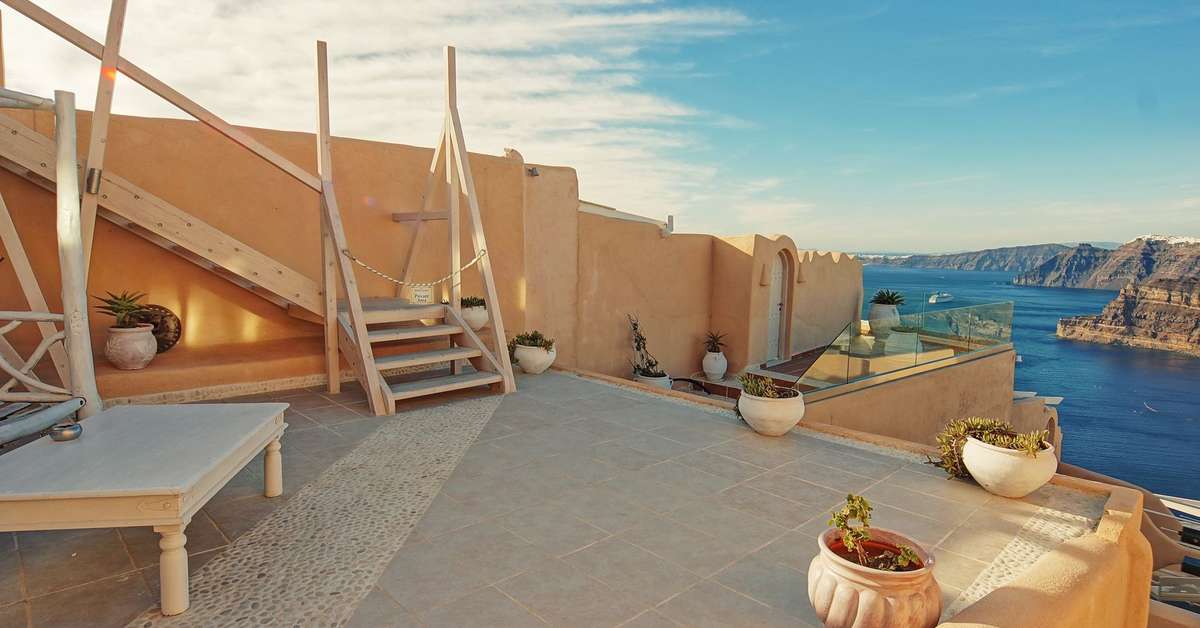 Een foto van de buitenkant van Suites Of The Gods Hotel