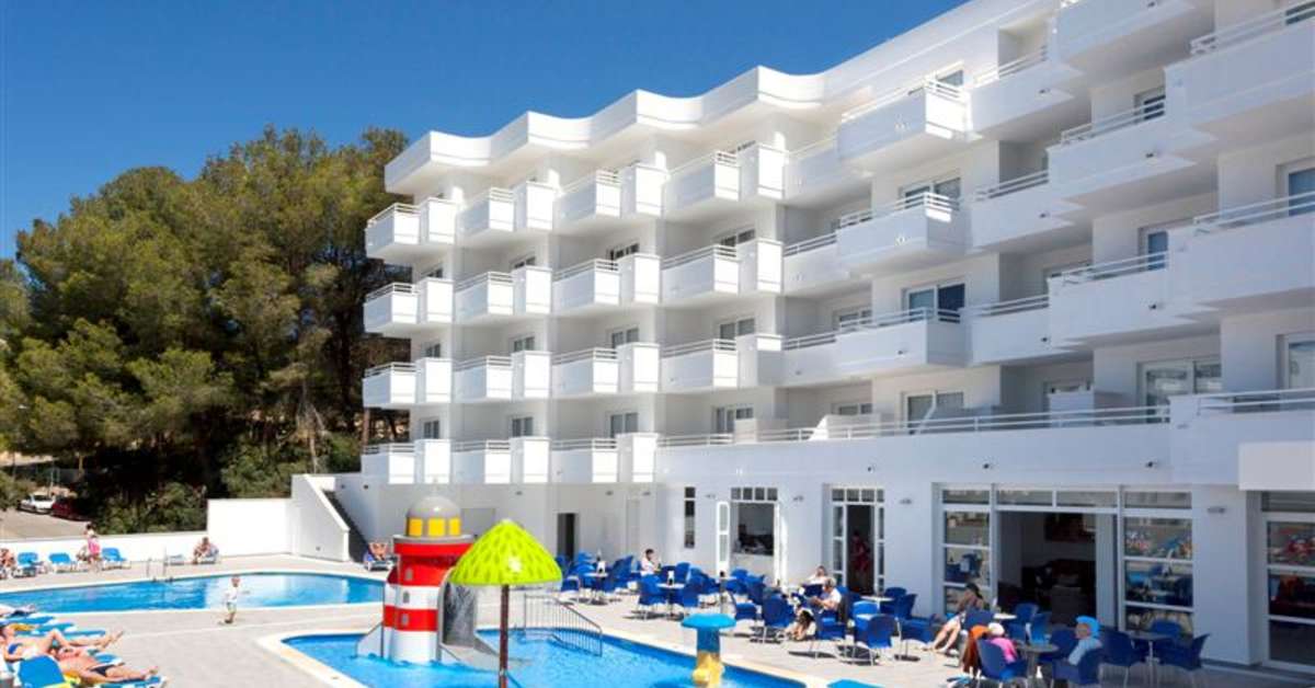 Een foto van het zwembad bij Allsun Hotel Paguera Park