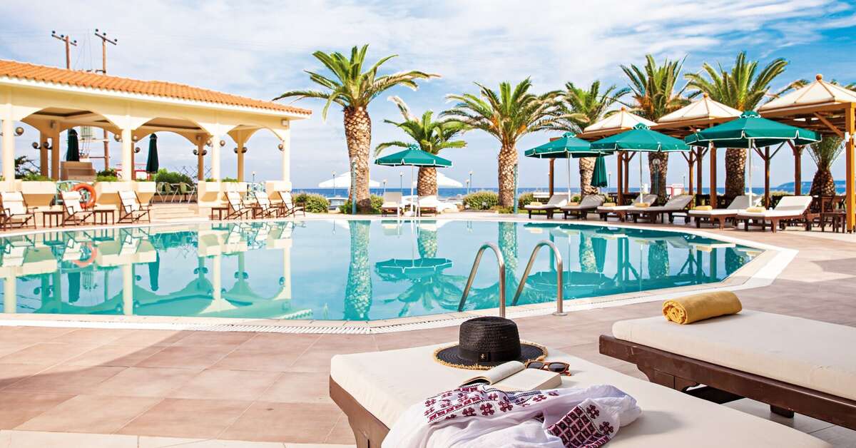 Een foto van het zwembad bij Possidi Holidays