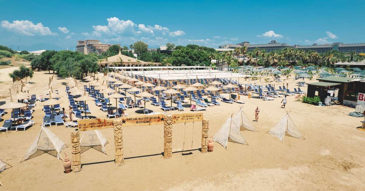 Een foto van het strand bij Dream Water World