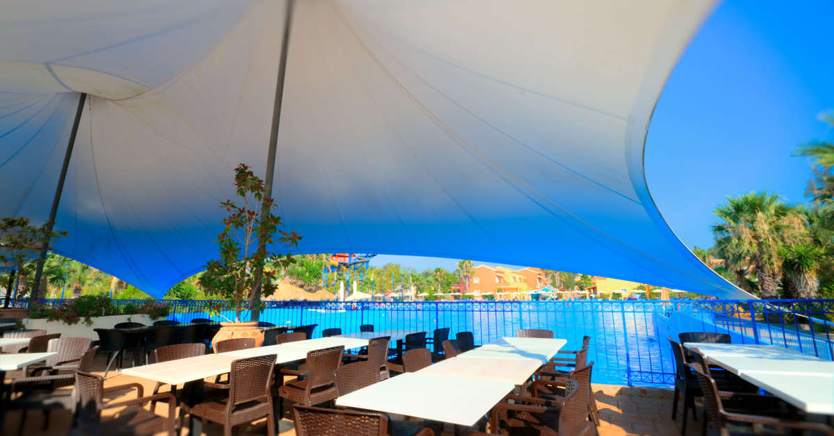 Een foto van het terras bij Aqualand Resort