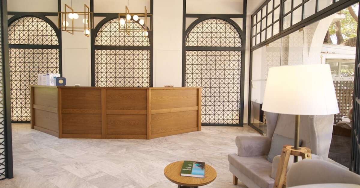 Een foto van het interieur van Mirabel City Center Hotel