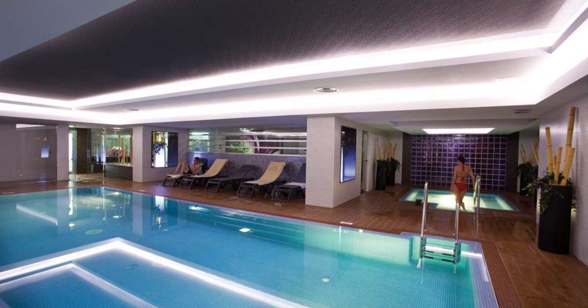Een foto van het zwembad bij Riu Nautilus