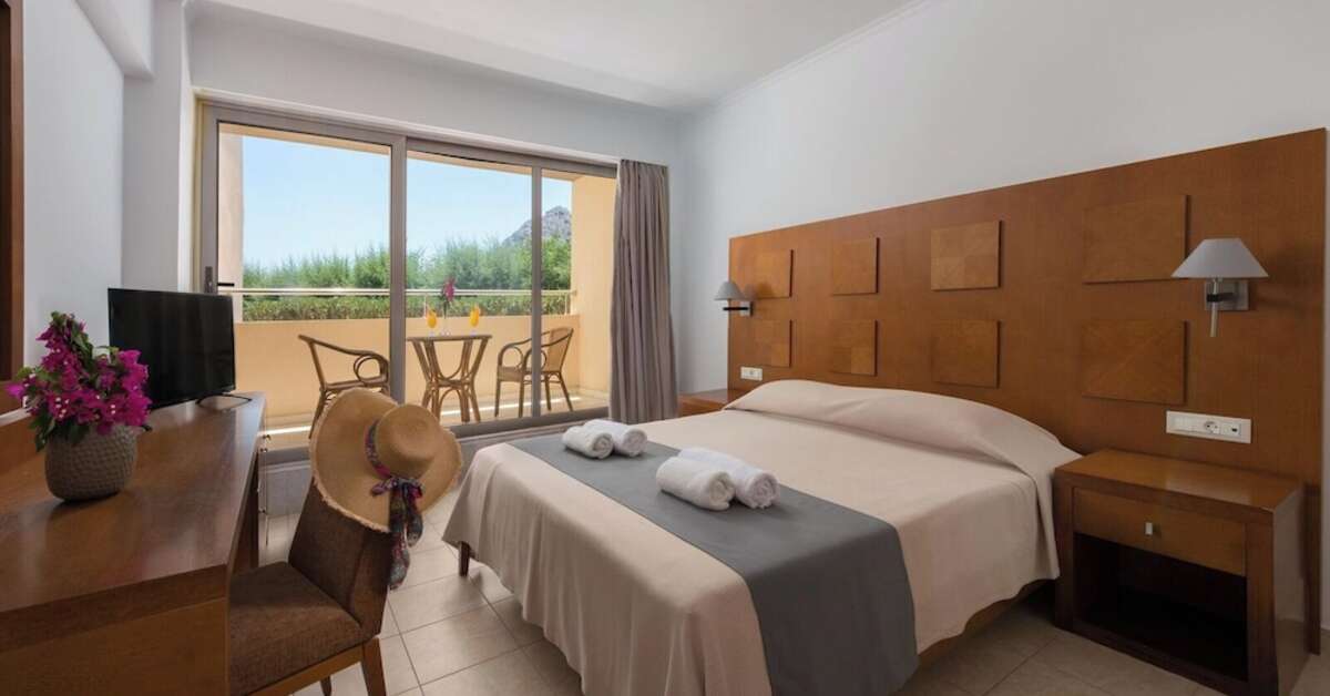 Een foto van Paralos Rodos
