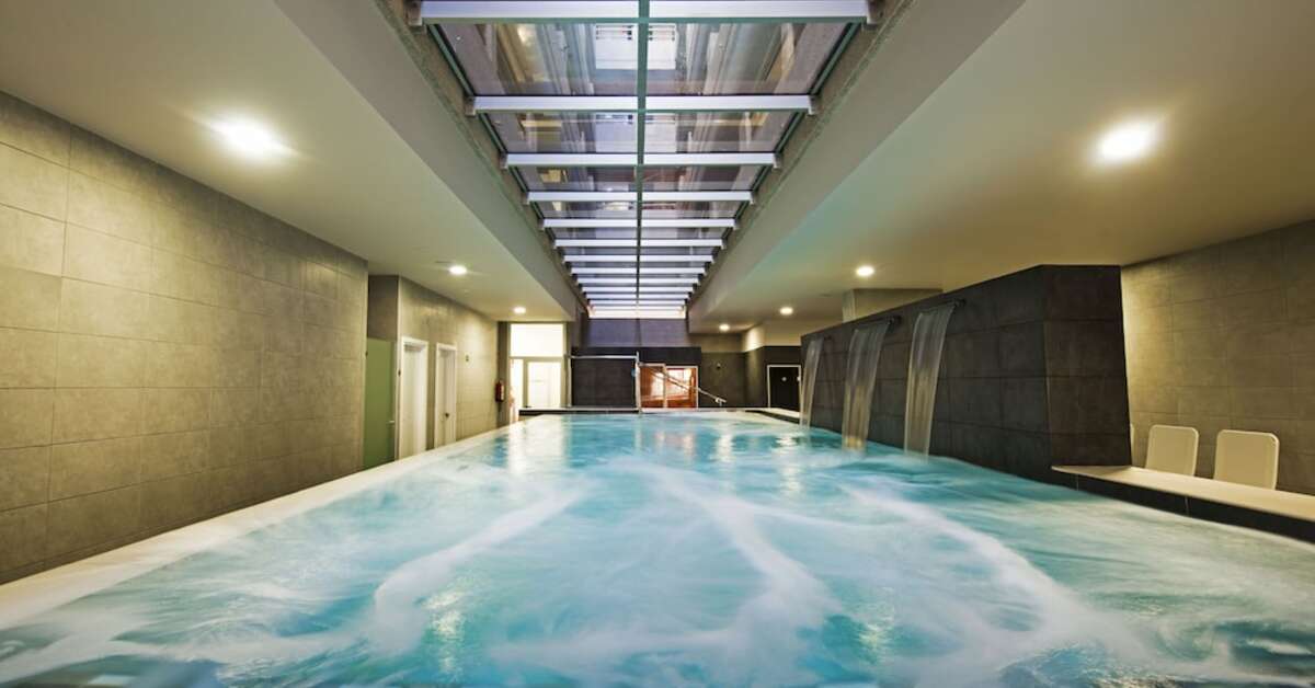 Een foto van het zwembad bij Aparthotel Kn Columbus