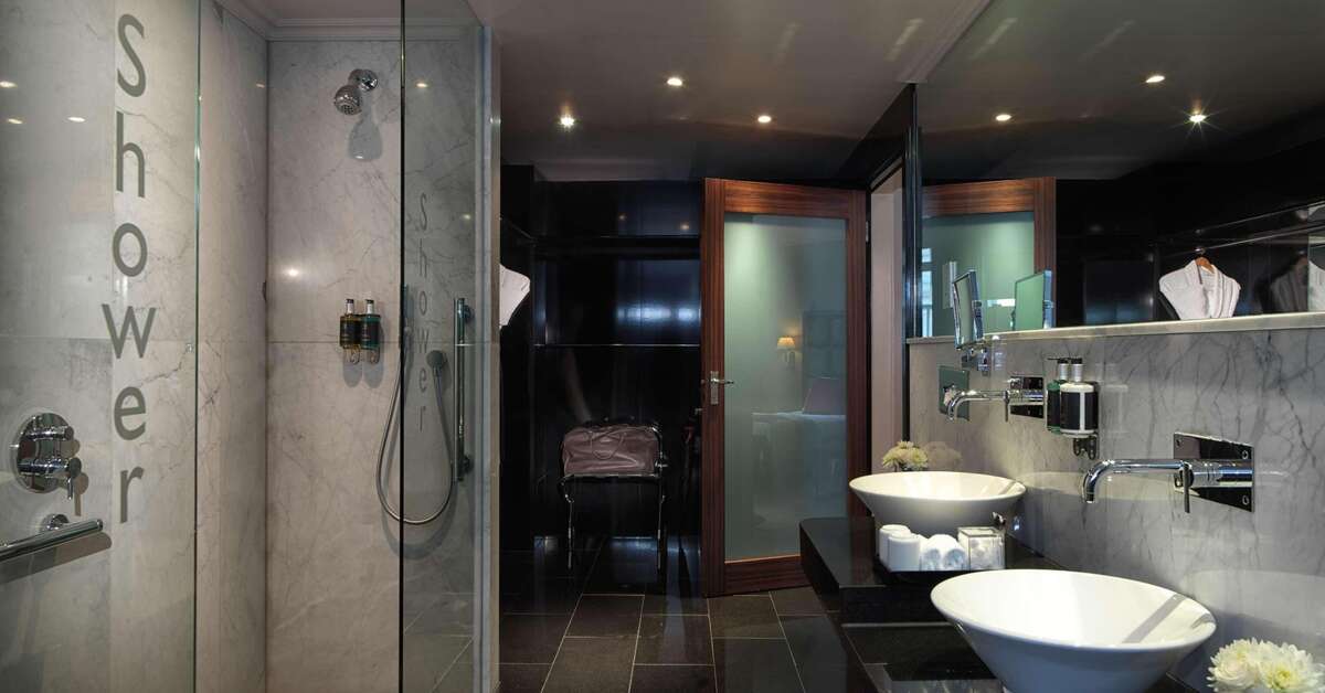 Een foto van The May Fair Radisson Collection Hotel