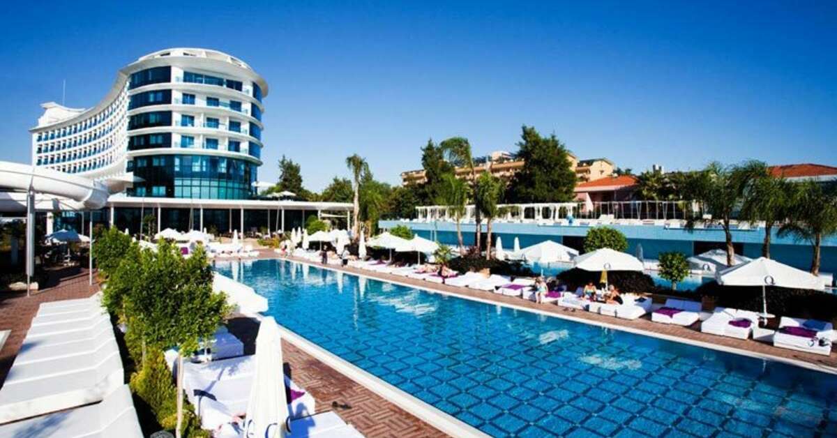 Een foto van het zwembad bij Q Premium Resort