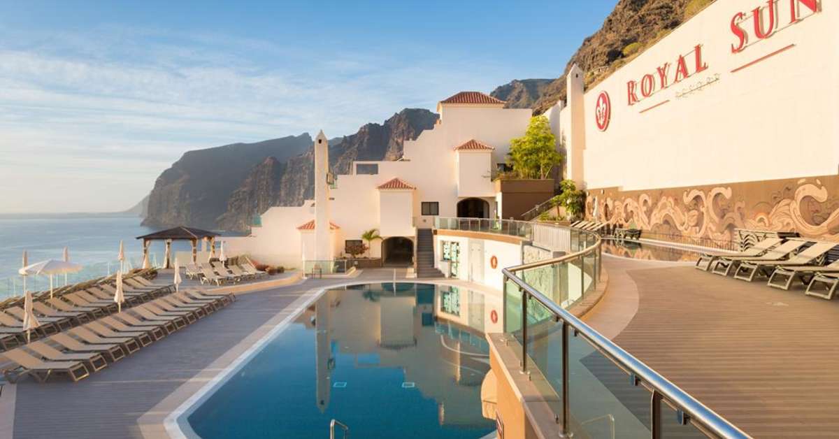 Een foto van het zwembad bij Royal Sun Resort