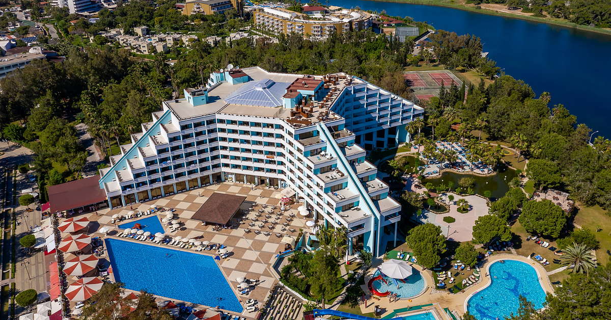 Ein Foto von der Außenansicht des Megasaray Resort Side